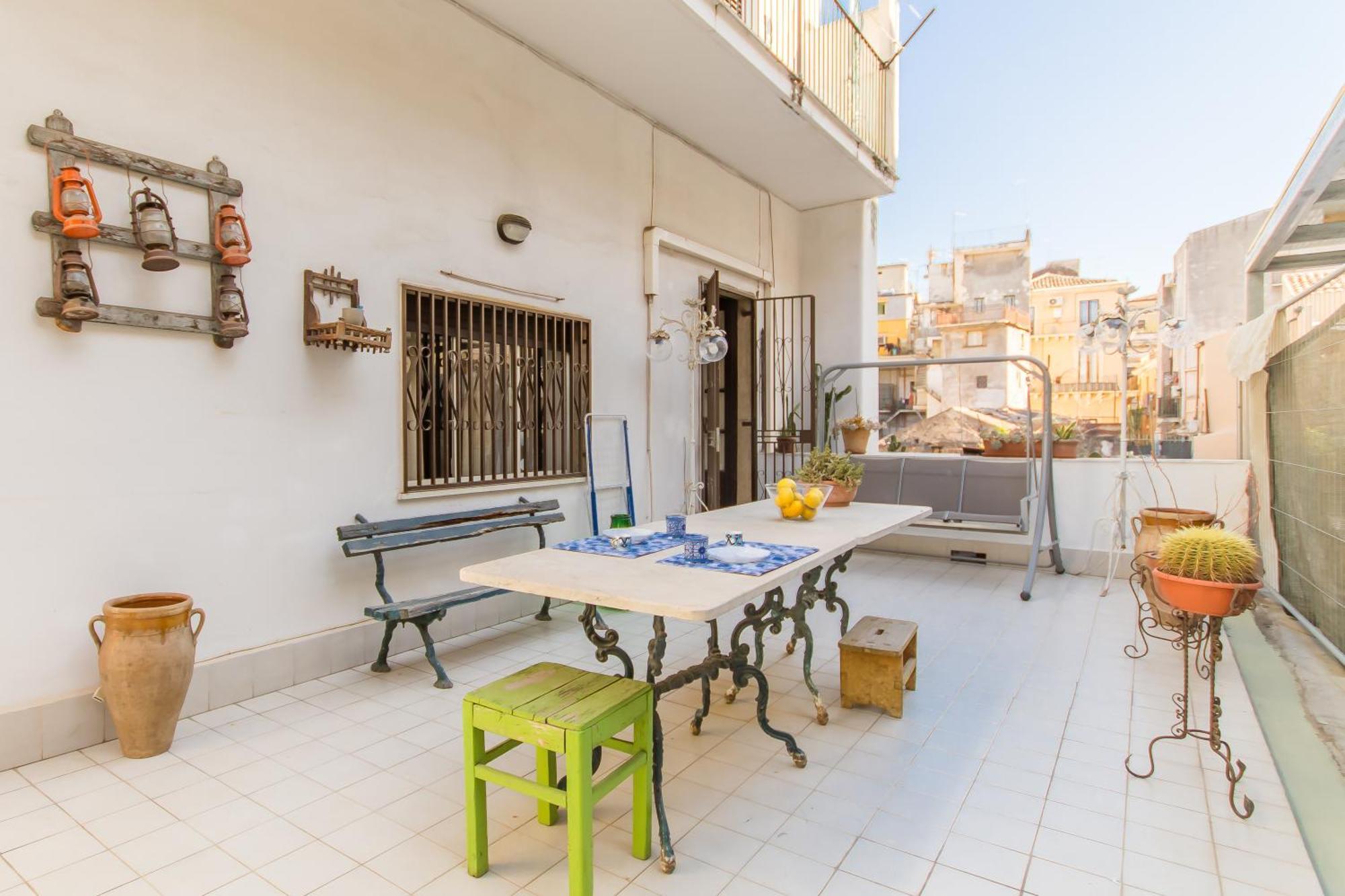 Arte House In The Historical Catania - Happy Rentals Buitenkant foto
